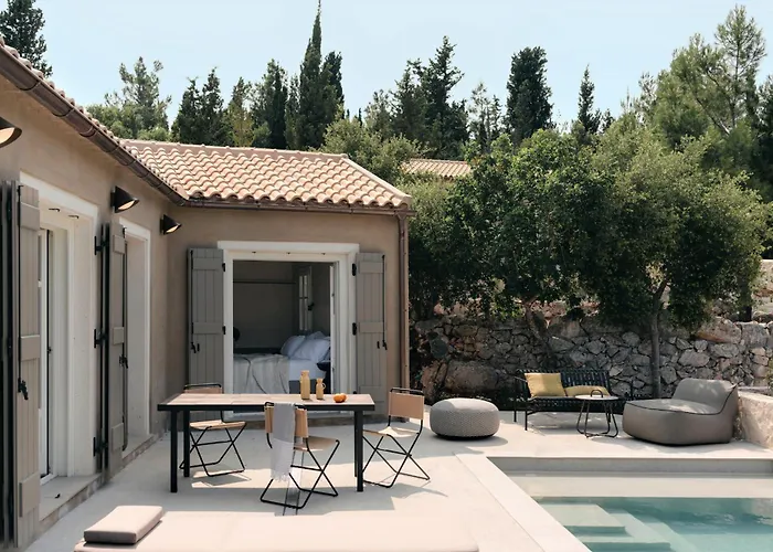 F Topia فيلة فيسكاردو